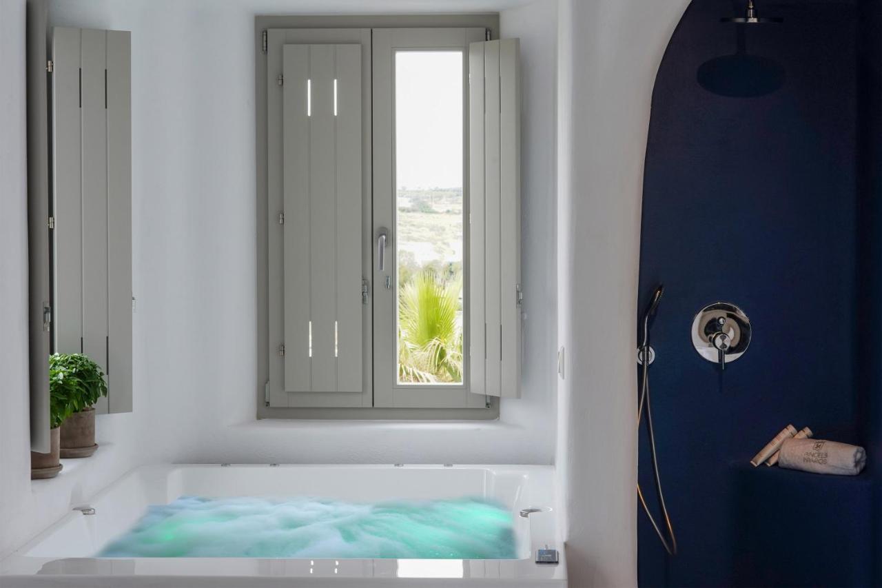 Angels Pillow Luxury Boutique Residence - Adults Only Náousa Buitenkant foto