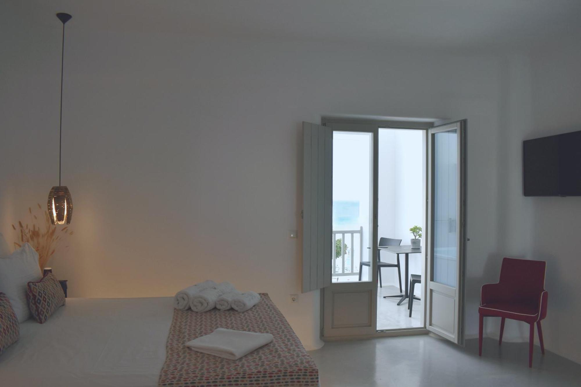 Angels Pillow Luxury Boutique Residence - Adults Only Náousa Kamer foto