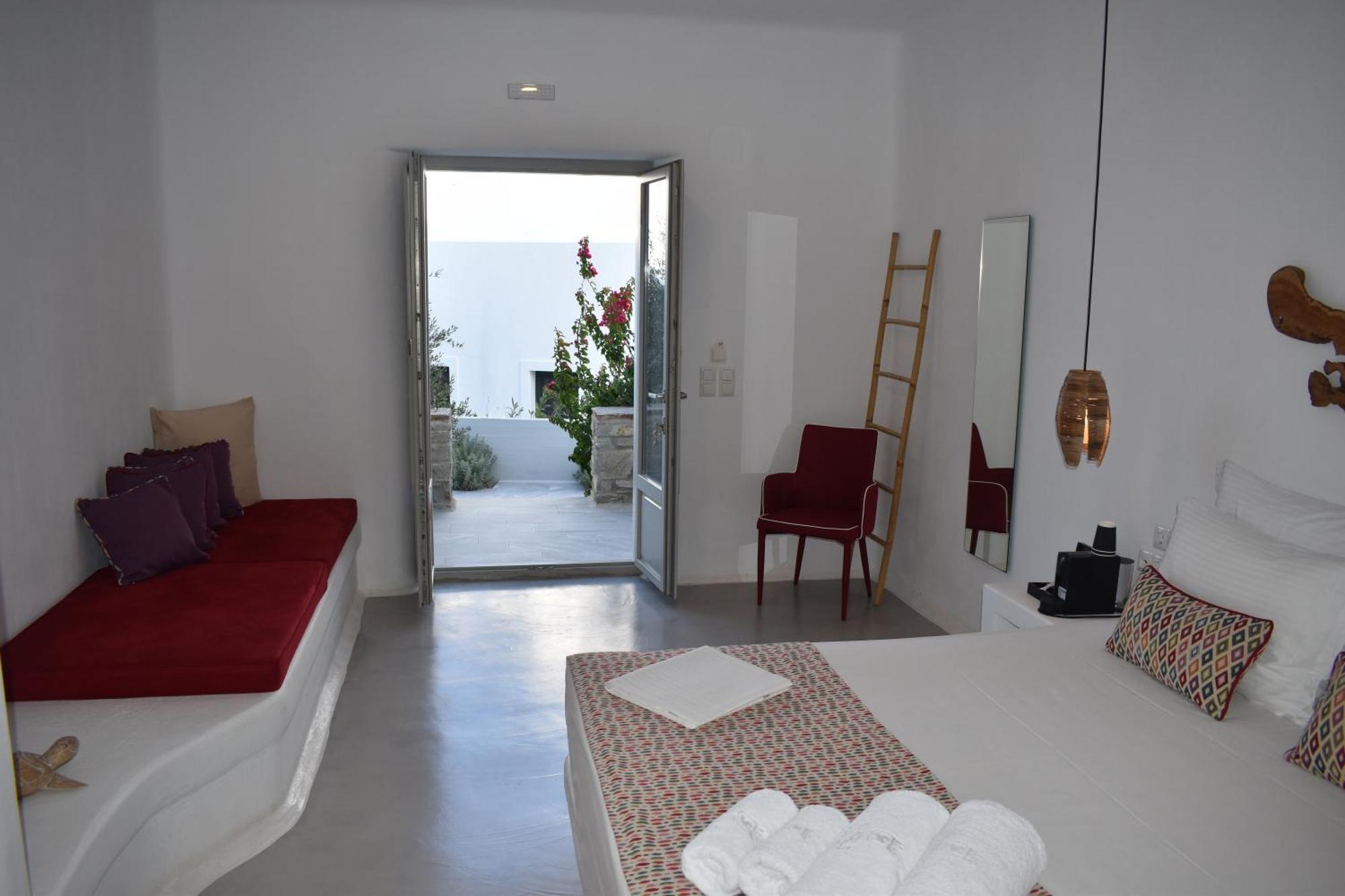 Angels Pillow Luxury Boutique Residence - Adults Only Náousa Kamer foto
